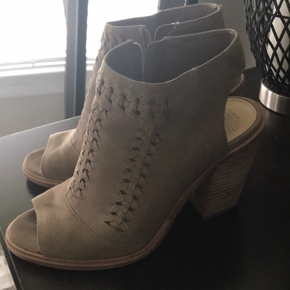 Vince cumuto booties